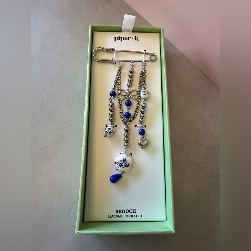 piper.k Blue and White Dangle Brooch Pin